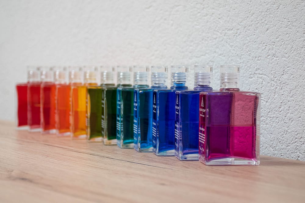 12 AURA-SOMA Equilibrium Flachen in einer Reihe